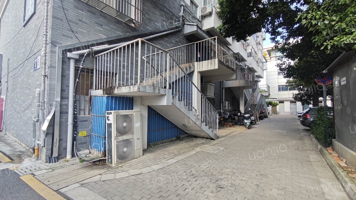 劳动路98号外景图