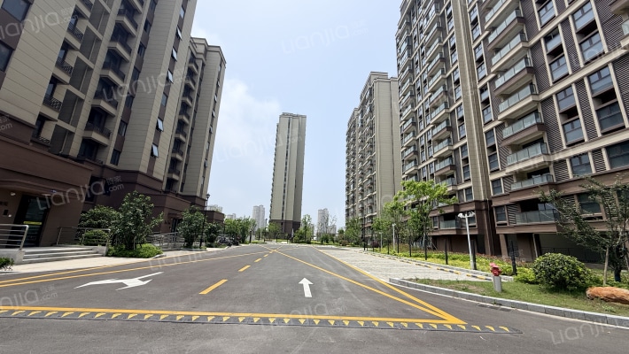 江畔朗园外景图