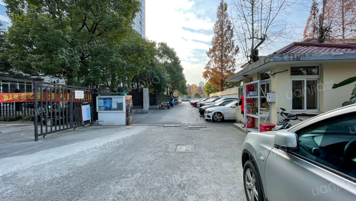 愚园书香公寓外景图