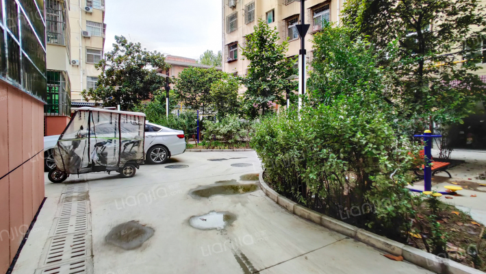 医药公司小区外景图