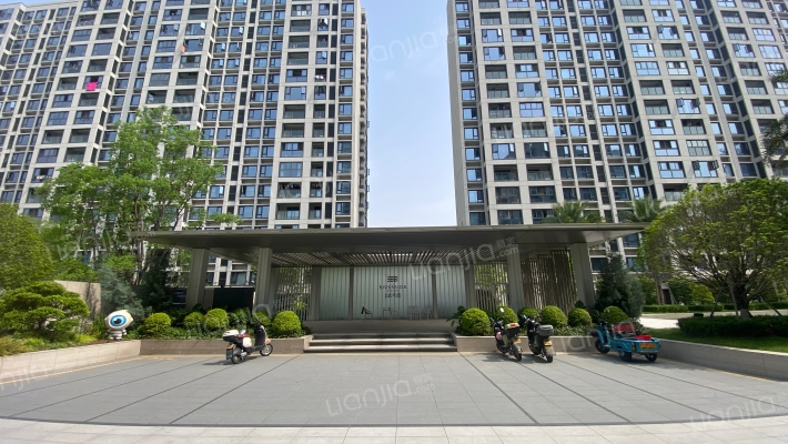 金地滨与城外景图