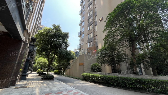 汇金国际外景图