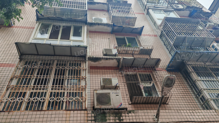 成全商住楼外景图