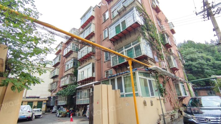 英雄山路76号外景图