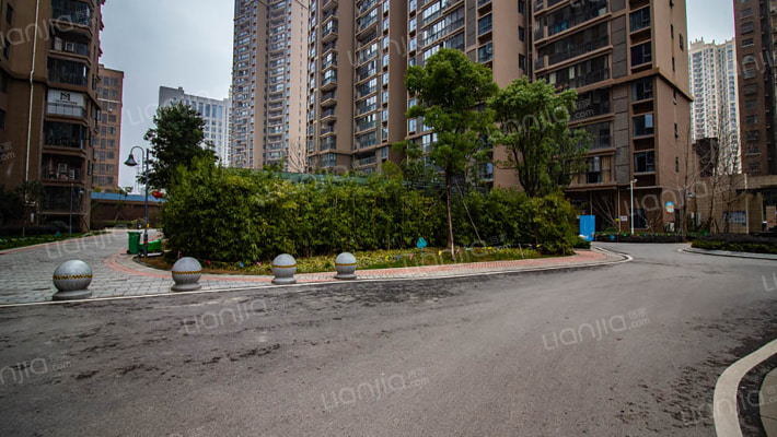 金地花园小区外景图