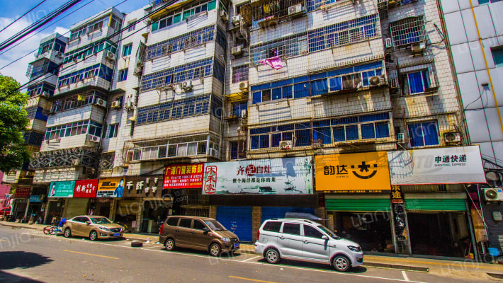 中维公寓外景图