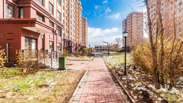 宇光万和城外景图