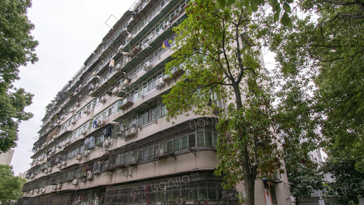 洪山区法院宿舍外景图