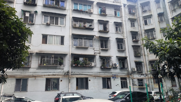 宝瓶公寓外景图