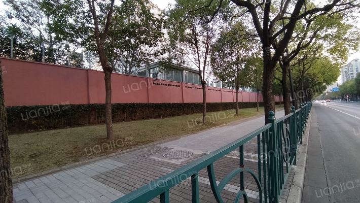 东郊华庭外景图