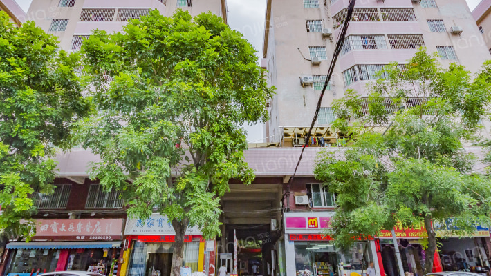 容新大厦外景图