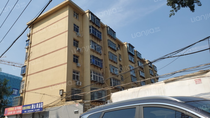 工人街粮局宿舍外景图