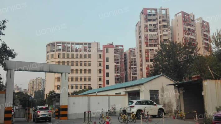 东尚明苑外景图