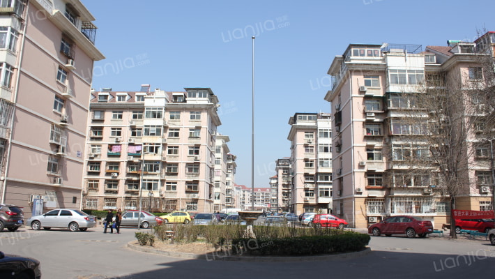 先春园隆春里外景图