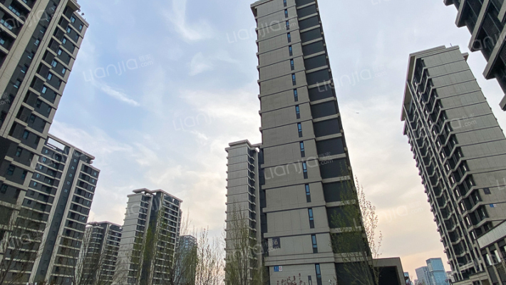 中交融成外景图