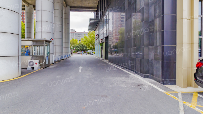 南邮大厦外景图