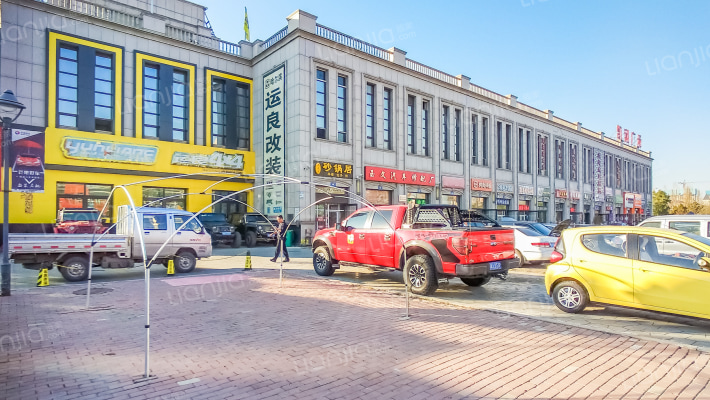 凯利汽车广场外景图