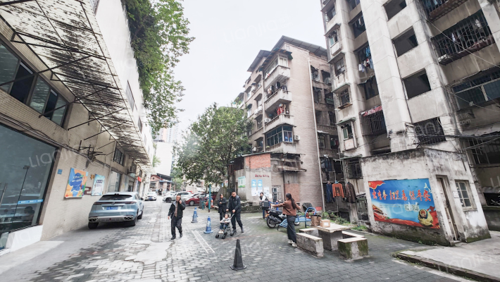 建新一村外景图