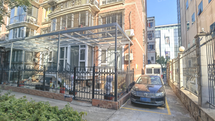 名都大厦外景图