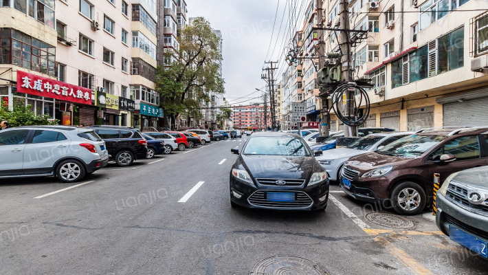 经纬三道街外景图