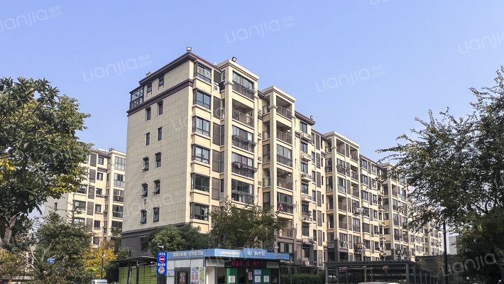 隆豪翡翠星城外景图