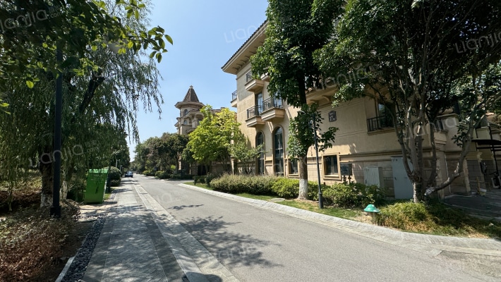 银河湾花园外景图