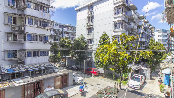 尹东小区外景图