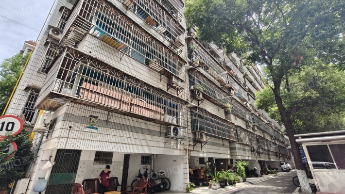 农行宿舍外景图