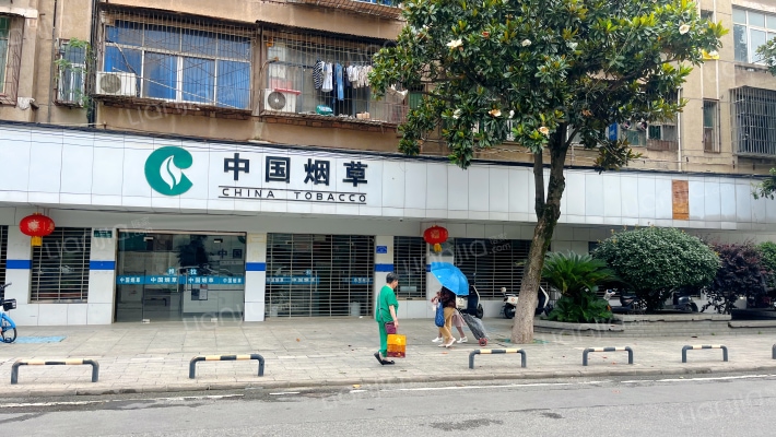 老烟草宿舍楼外景图