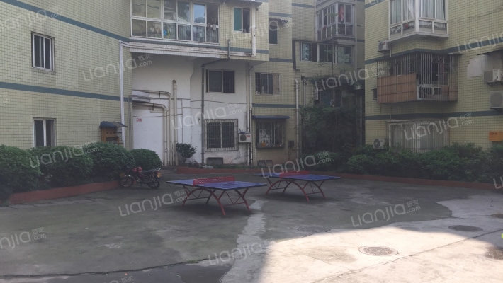 新城芳居外景图