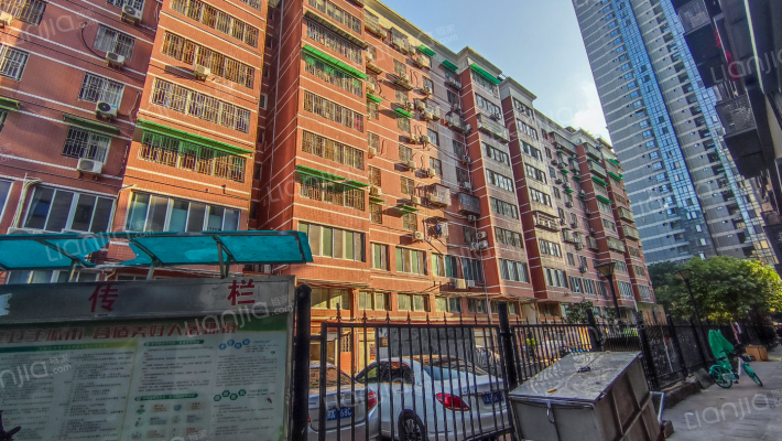 东泰公寓外景图