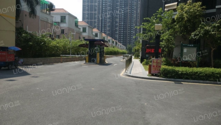 天骄峰景B区外景图