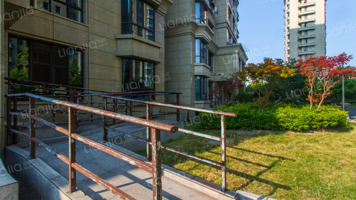 阳光家园外景图