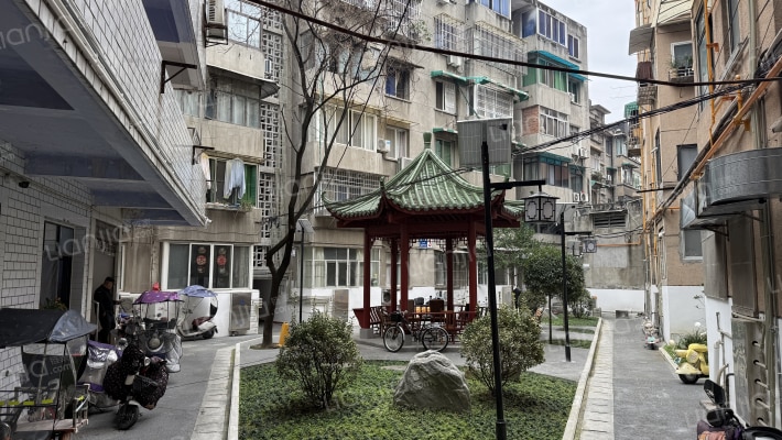 丛桂街96号外景图