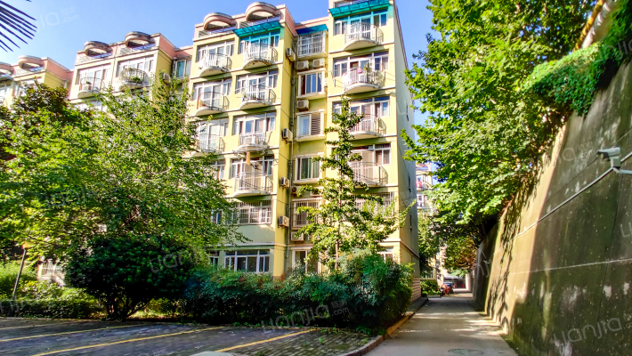 法官小区外景图