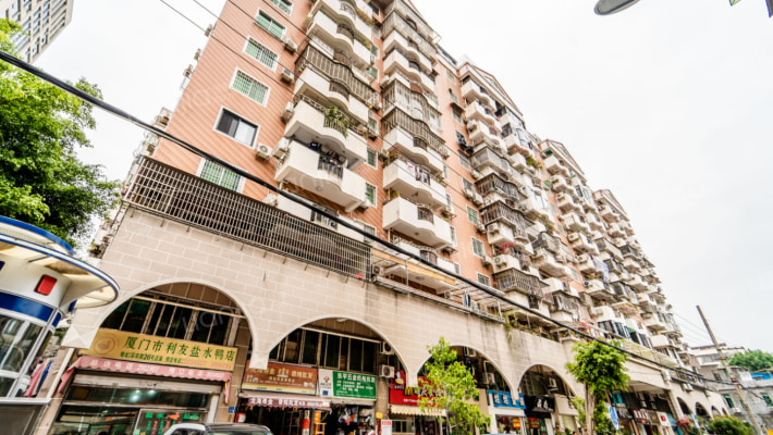 百家村花园外景图