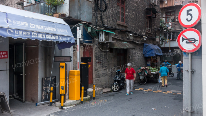 沪太路631弄外景图