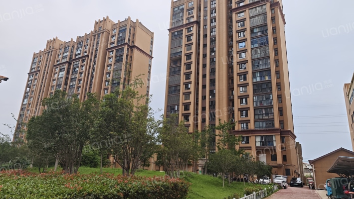 上坤绿城外景图