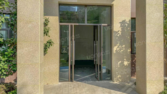 润和国际广场外景图