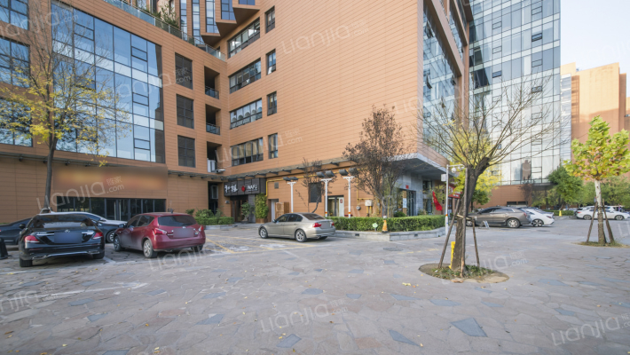 建业总部港外景图