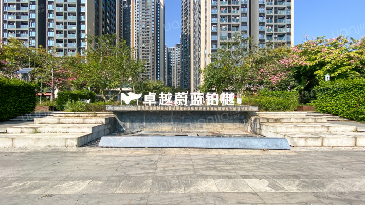 卓越蔚蓝铂樾府（普通住宅）外景图