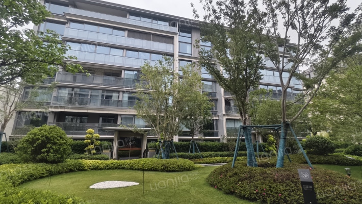 中海云著湖居外景图