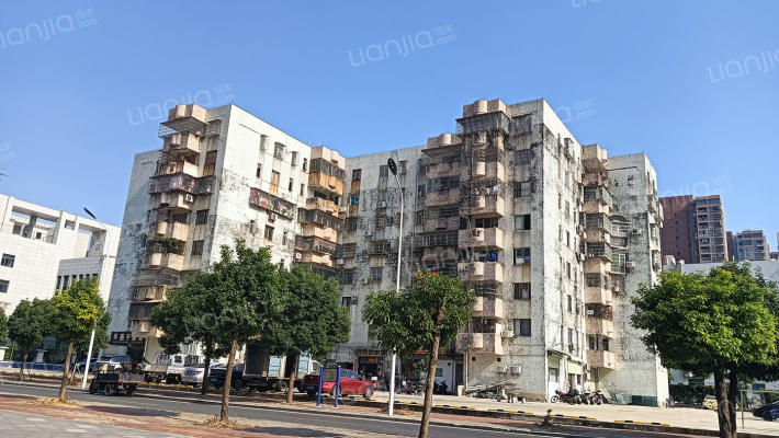 红旗海华新村外景图