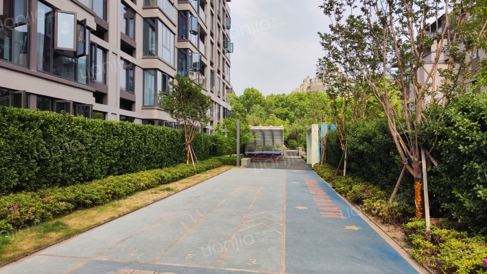 德信博宸君府外景图