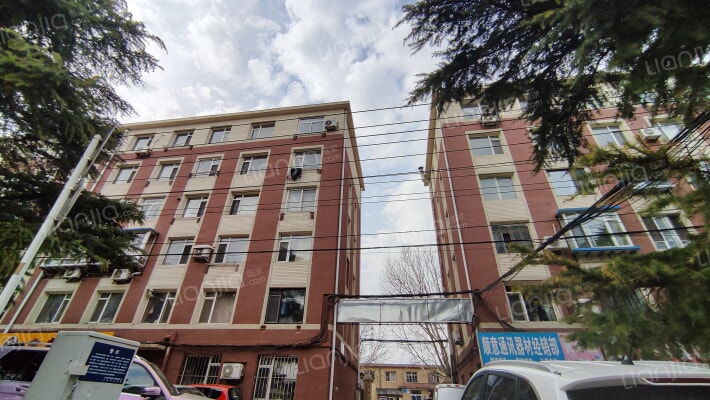 八十中东纬路外景图