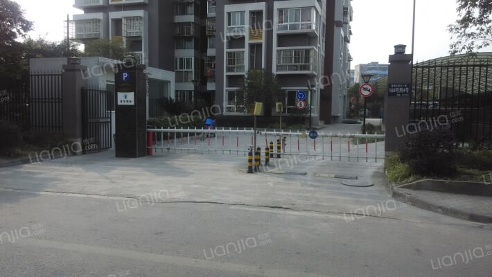 名品佳7080外景图