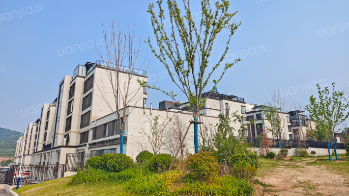 中国铁建龙泉山居外景图