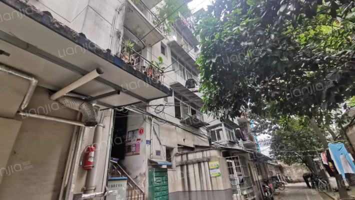 运校宿舍外景图