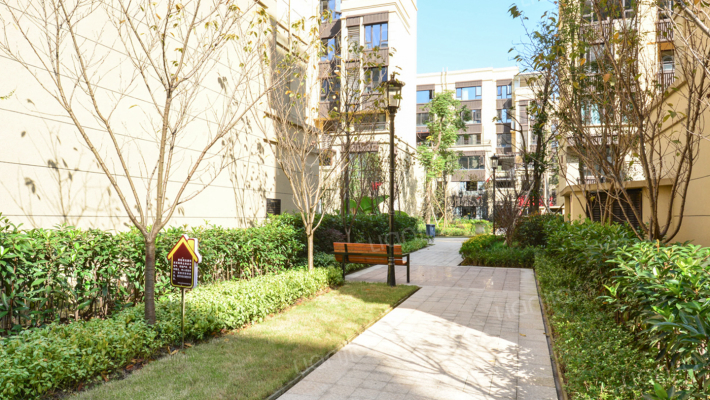 鹏润鹿山台外景图