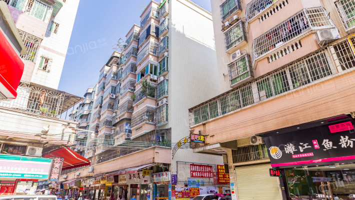 握山居庭外景图